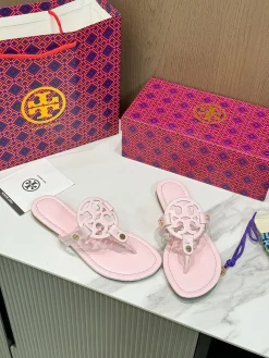 TORY BURCH Slides & Slippers Leather-Rubber (Pink) EU35-42 A2020260603315679