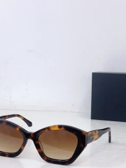Alternative view of UNCATEGORIZED Glasses & Sunglasses A3520260602048569