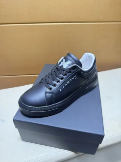 UNCATEGORIZED Sneakers & Trainers Leather (Black-White) EU38-44 B70202606033380119
