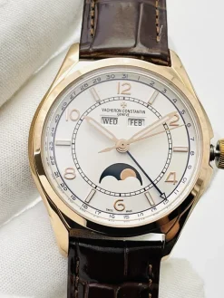 Alternative view of VACHERON CONSTANTIN Patrimony Automatic 4000E (White Dial) 40mm B200202606040312689