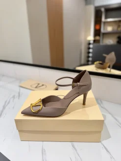 VALENTINO Pumps & Heels Leather (Taupe-Gold) EU35-39 B60202606033440119