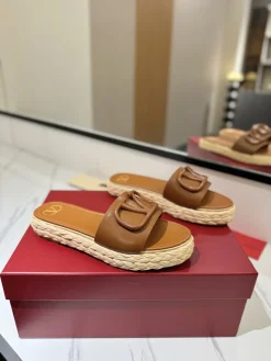 Alternative view of VALENTINO Slides & Slippers Leather-Raffia (Brown-Beige) EU35-39 B40202606033532109