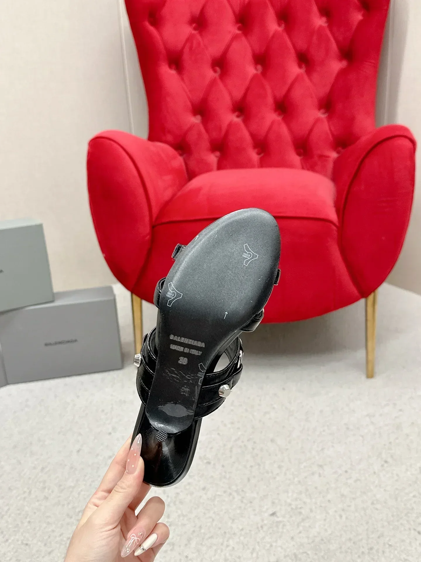 BALENCIAGA Sandals & Mules Patent Leather (Black) EU35-39 B90202607050074 - Image 9