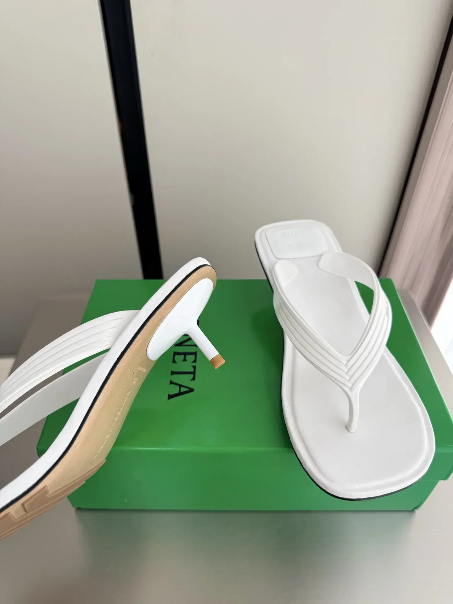 BOTTEGA VENETA Sandals & Mules Rubber (White) EU35-40 B80202607050116 - Image 5