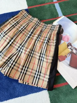 Alternative view of BURBERRY Trousers & Shorts Cotton (Beige-Black-Red-White) S-L B85202607050135