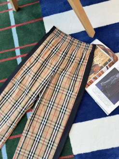 Alternative view of BURBERRY Trousers & Shorts Cotton (Beige-Black-Red-White) S-L C25202607050136