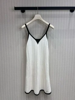 CHANEL Clothing Knit (White-Black) S-L C35202607052048