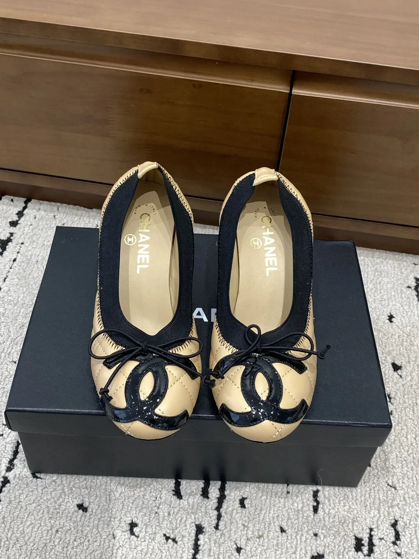 CHANEL Flats & Loafers Lambskin (Beige-Black) EU35-39 B80202607051350