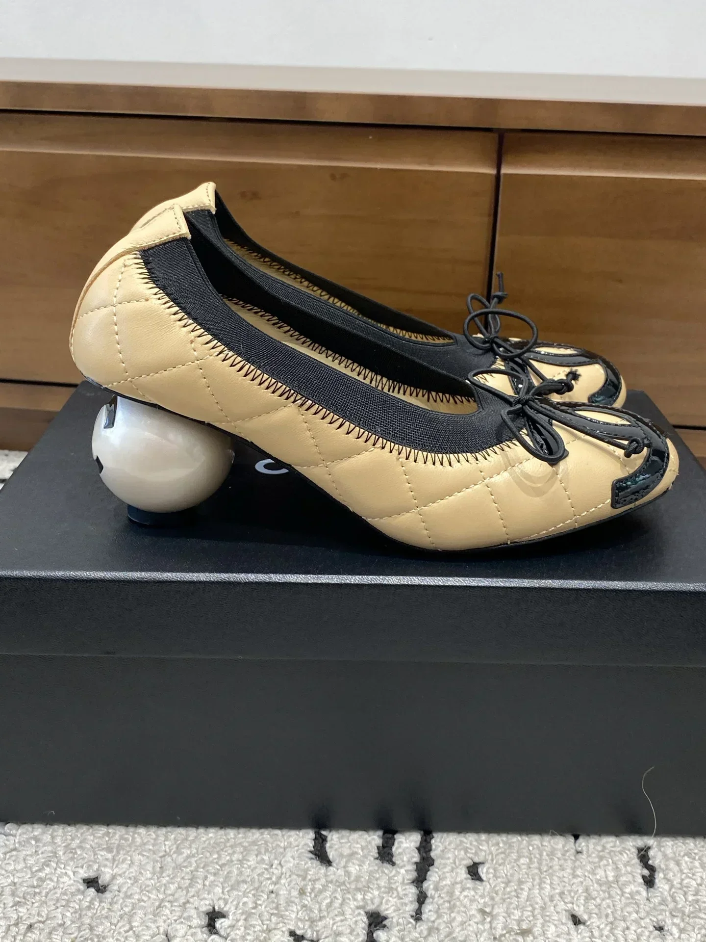 CHANEL Flats & Loafers Lambskin (Beige-Black) EU35-39 B80202607051350 - Image 2