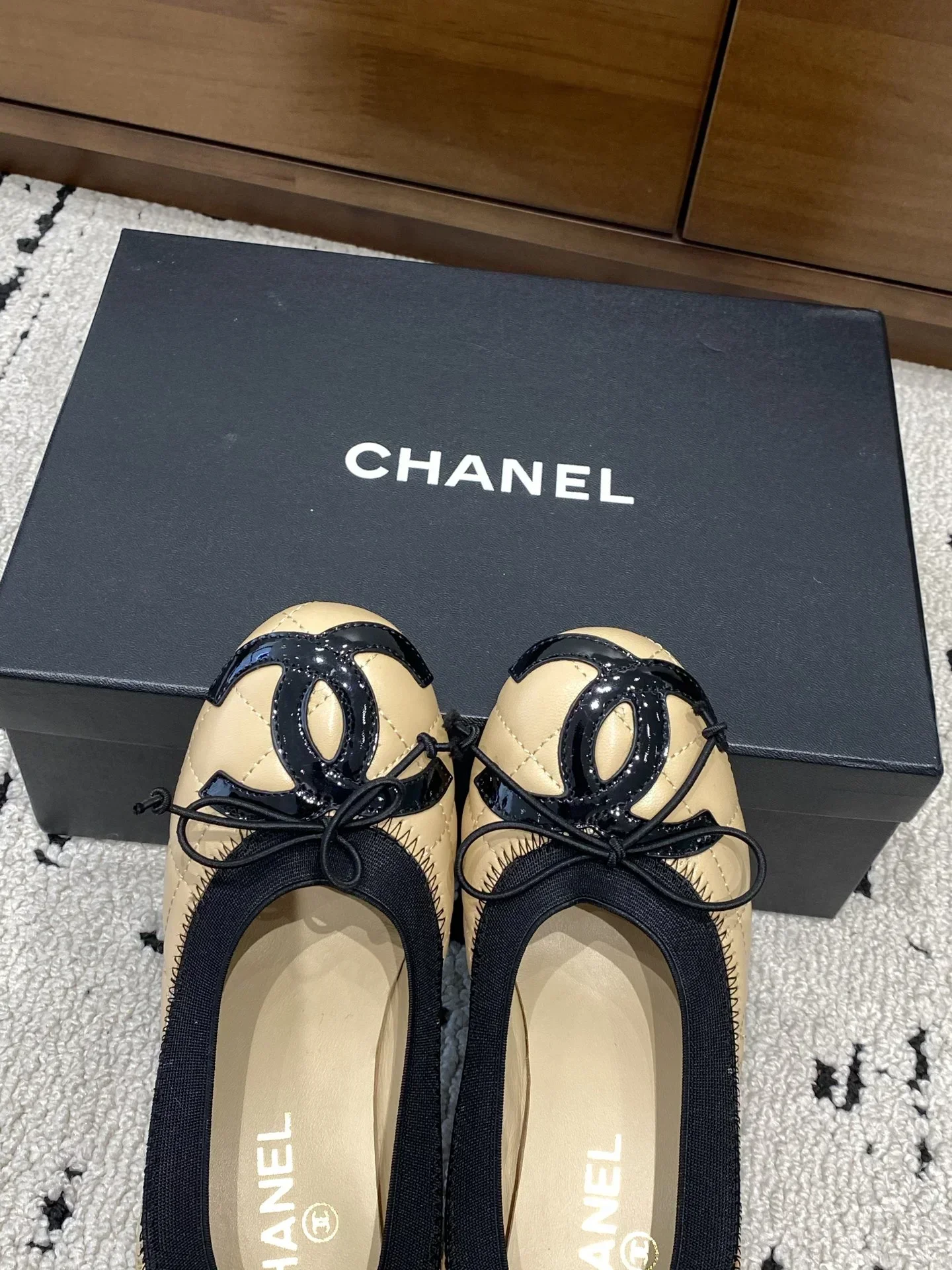 CHANEL Flats & Loafers Lambskin (Beige-Black) EU35-39 B80202607051350 - Image 4