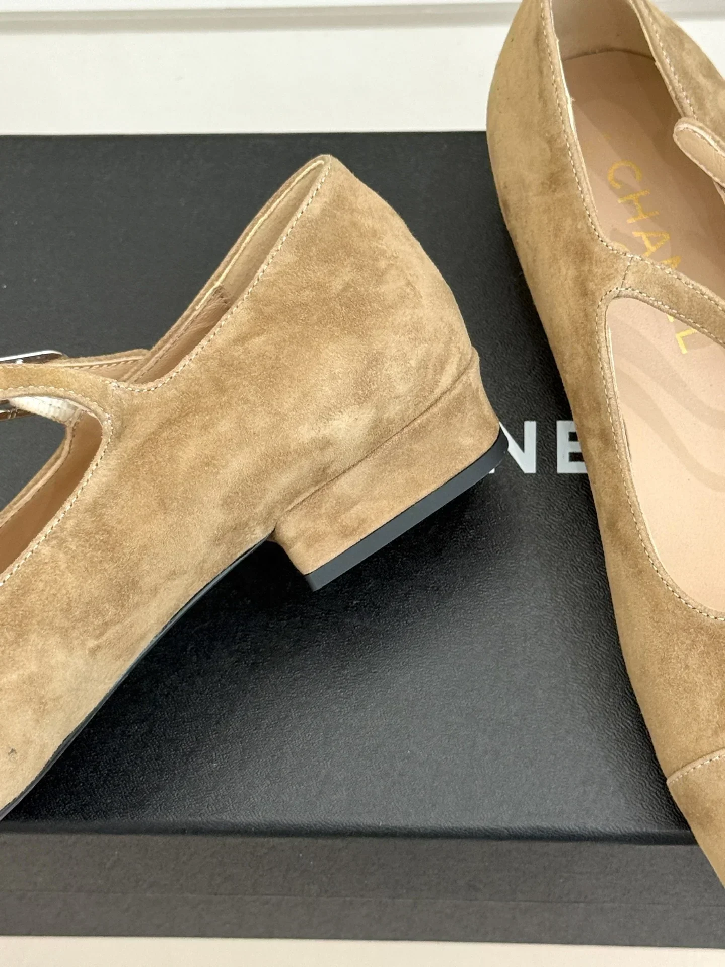CHANEL Flats & Loafers Suede (Beige) EU35-39 B70202607051314 - Image 6