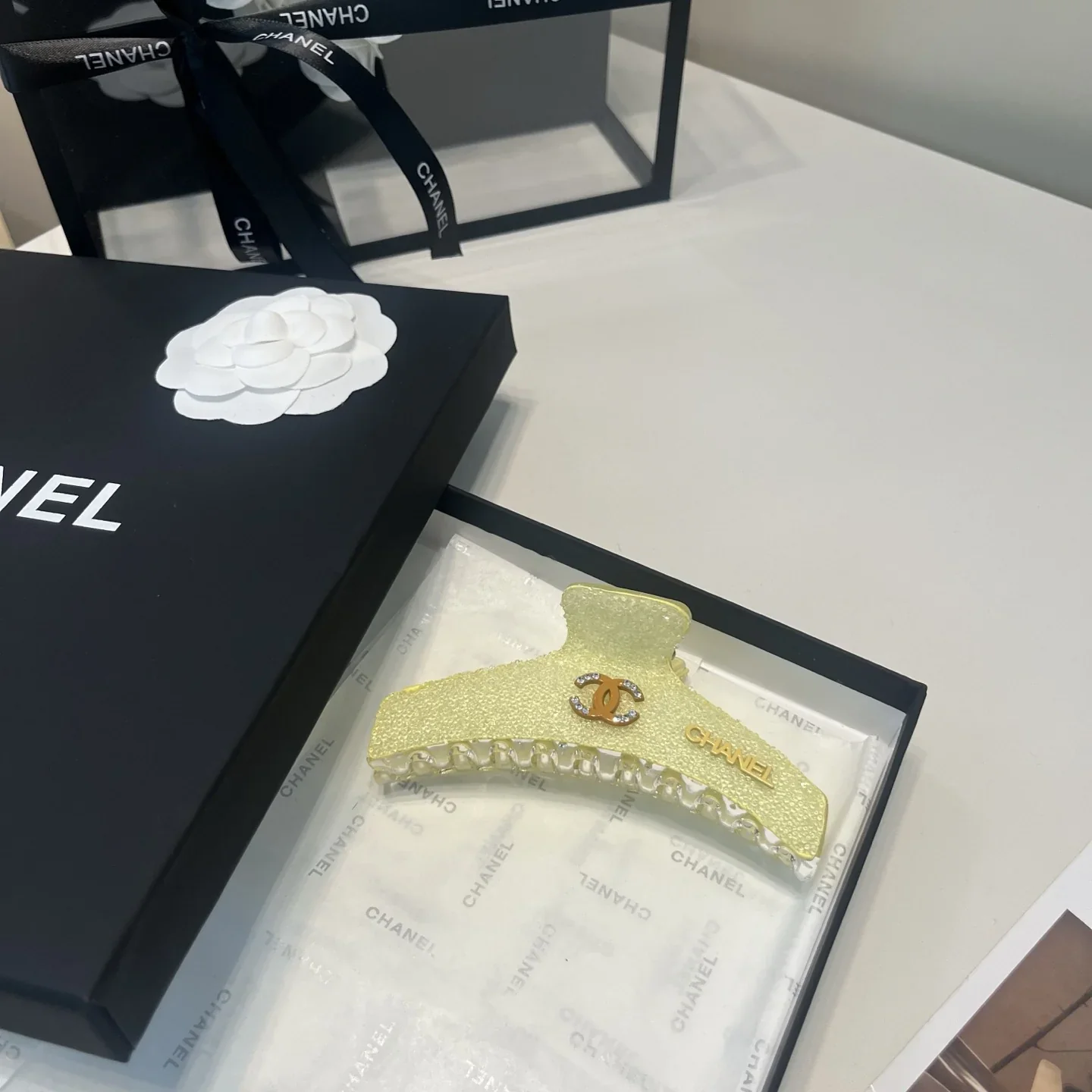 CHANEL Hair Accessories E0202607020242 - Image 5