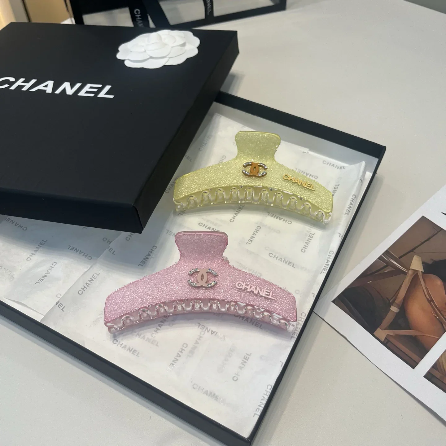 CHANEL Hair Accessories E0202607020242 - Image 9