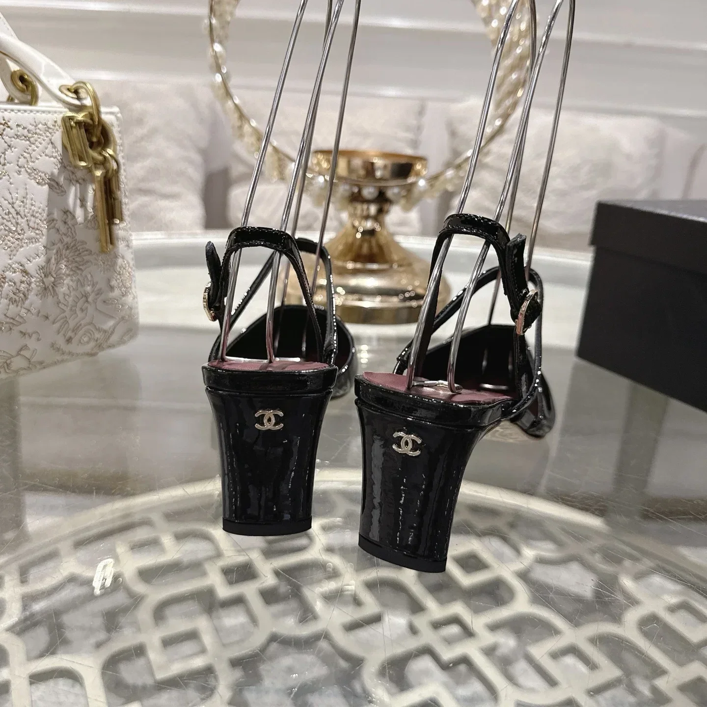 CHANEL Sandals & Mules Patent Leather (Black) EU35-40 B60202607050146 - Image 7