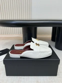 Alternative view of CHANEL Slides & Slippers Calf Leather (White-Red-Gold) EU35-41 B60202607051308