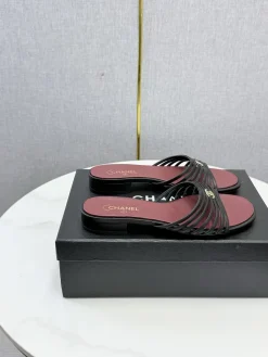 CHANEL Slides & Slippers Leather (Black-Burgundy) EU35-39 B30202607050975
