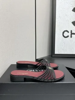CHANEL Slides & Slippers Leather (Black-Red) EU35-39 B30202607051006