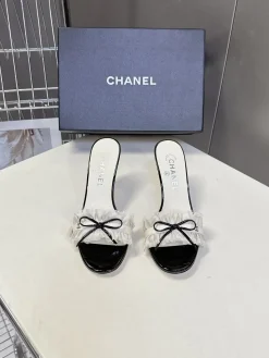 CHANEL Slides & Slippers Patent Leather (Black-White) EU35-41 B40202607051104