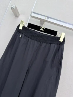 Alternative view of CHANEL Trousers & Shorts Cotton (Black) S-M-L A85202607050226