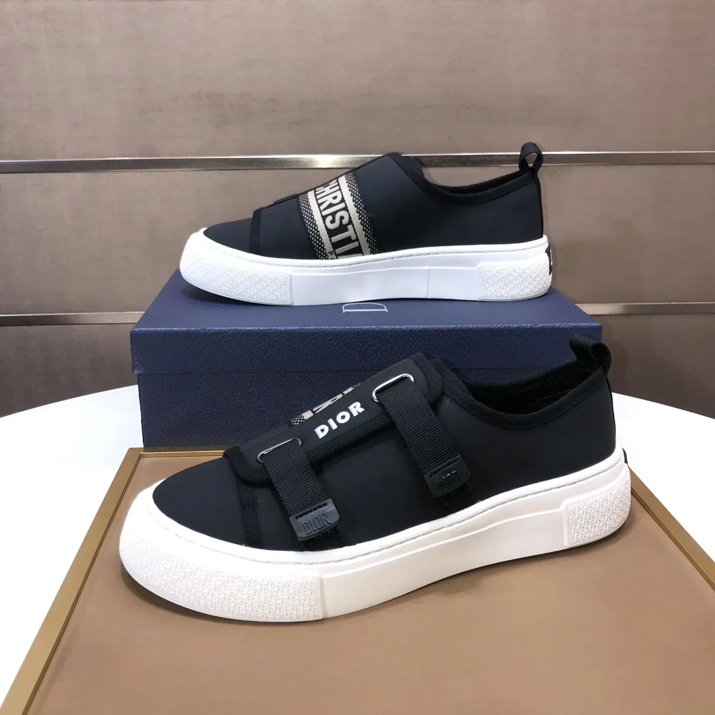 DIOR Sneakers & Trainers Canvas (Black-White-Gold) EU39-44 B60202607050224 - Image 9