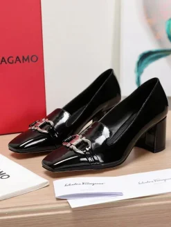FERRAGAMO Pumps & Heels Patent Leather (Black) EU35-40 B30202607050945