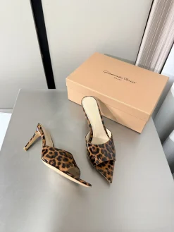 GIANVITO ROSSI Slides & Slippers Patent Leather (Brown-Black) EU34-42 B50202607051185