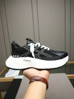 GIVENCHY Sneakers & Trainers Mesh Rubber (Black-White) EU38-44 B80202607050268