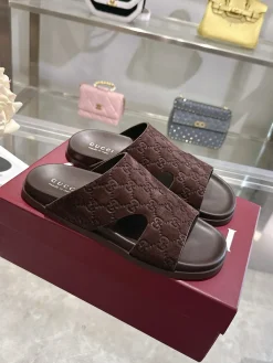 GUCCI Slides & Slippers Suede Leather (Brown) EU39-46 B20202607050910