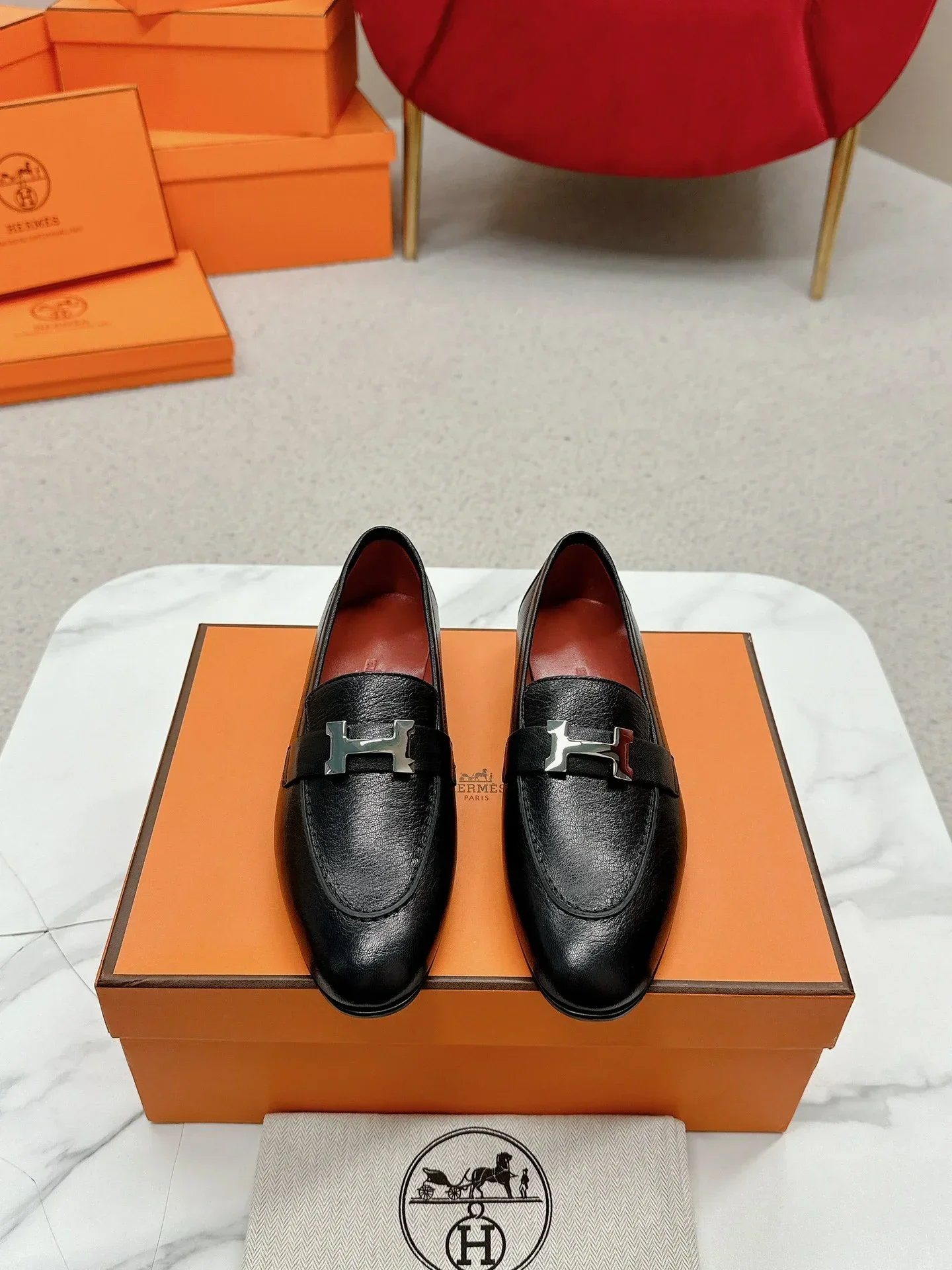 HERMES Flats & Loafers Grained Leather (Black) EU35-39 C30202607051615