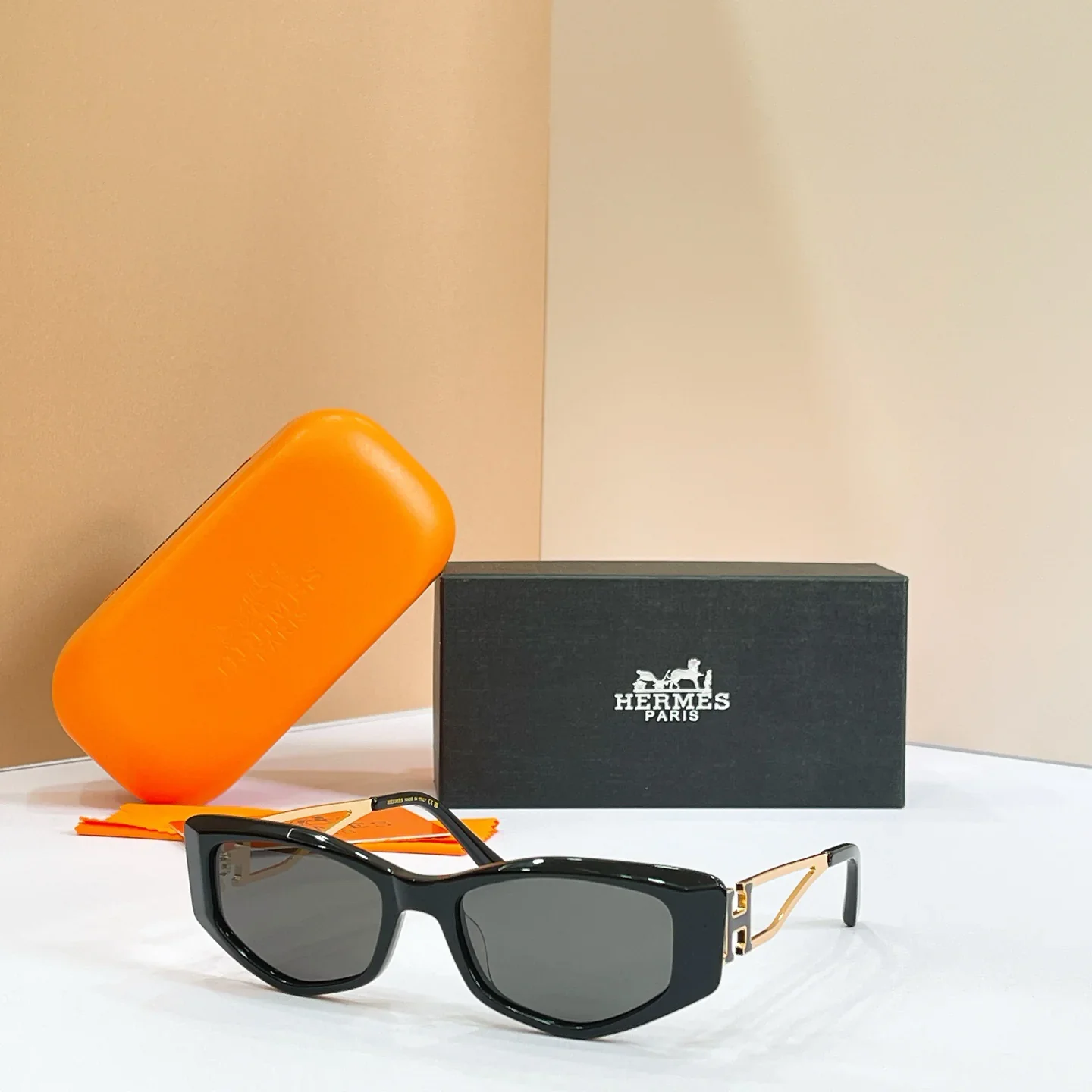 HERMES Glasses & Sunglasses A35202607020447