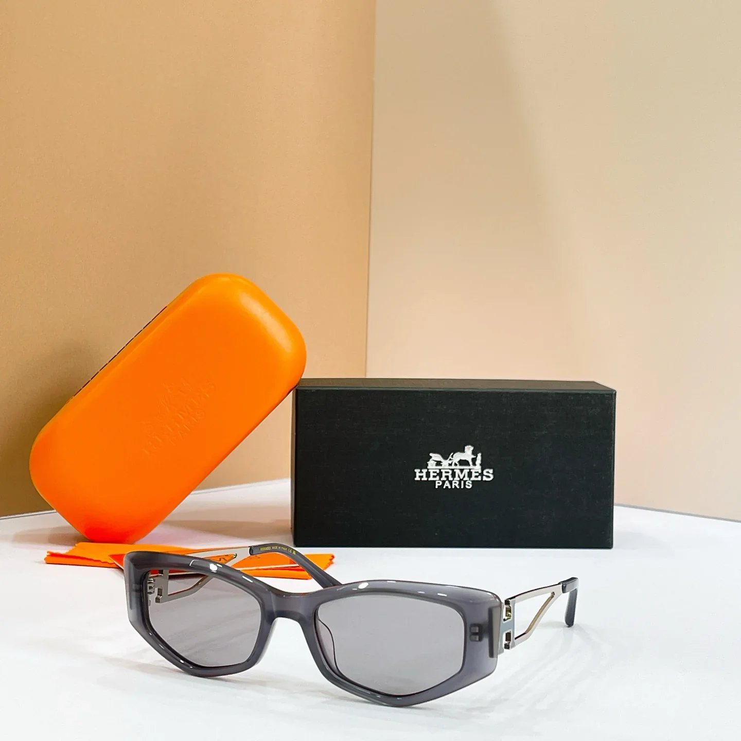 HERMES Glasses & Sunglasses A35202607020447 - Image 4