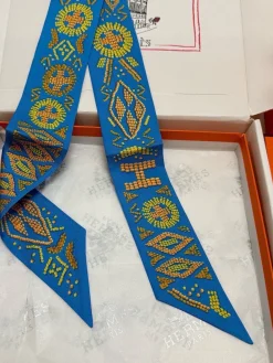 Alternative view of HERMES Scarves & Twilly D5202607020633