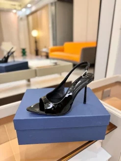 LE SILLA Sandals & Mules Patent Leather (Black) B90202607050364