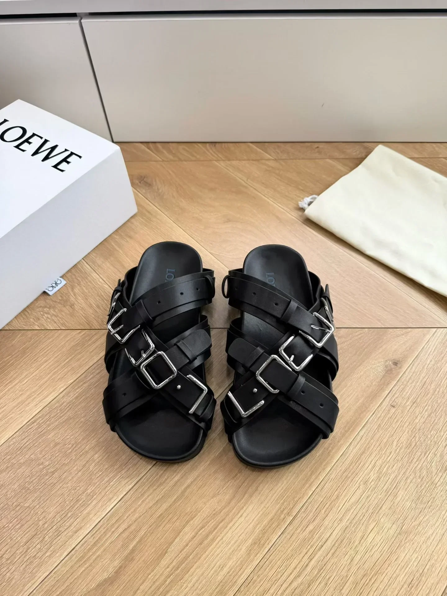 LOEWE Sandals & Mules Calfskin (Black) EU35-40 B40202607050392