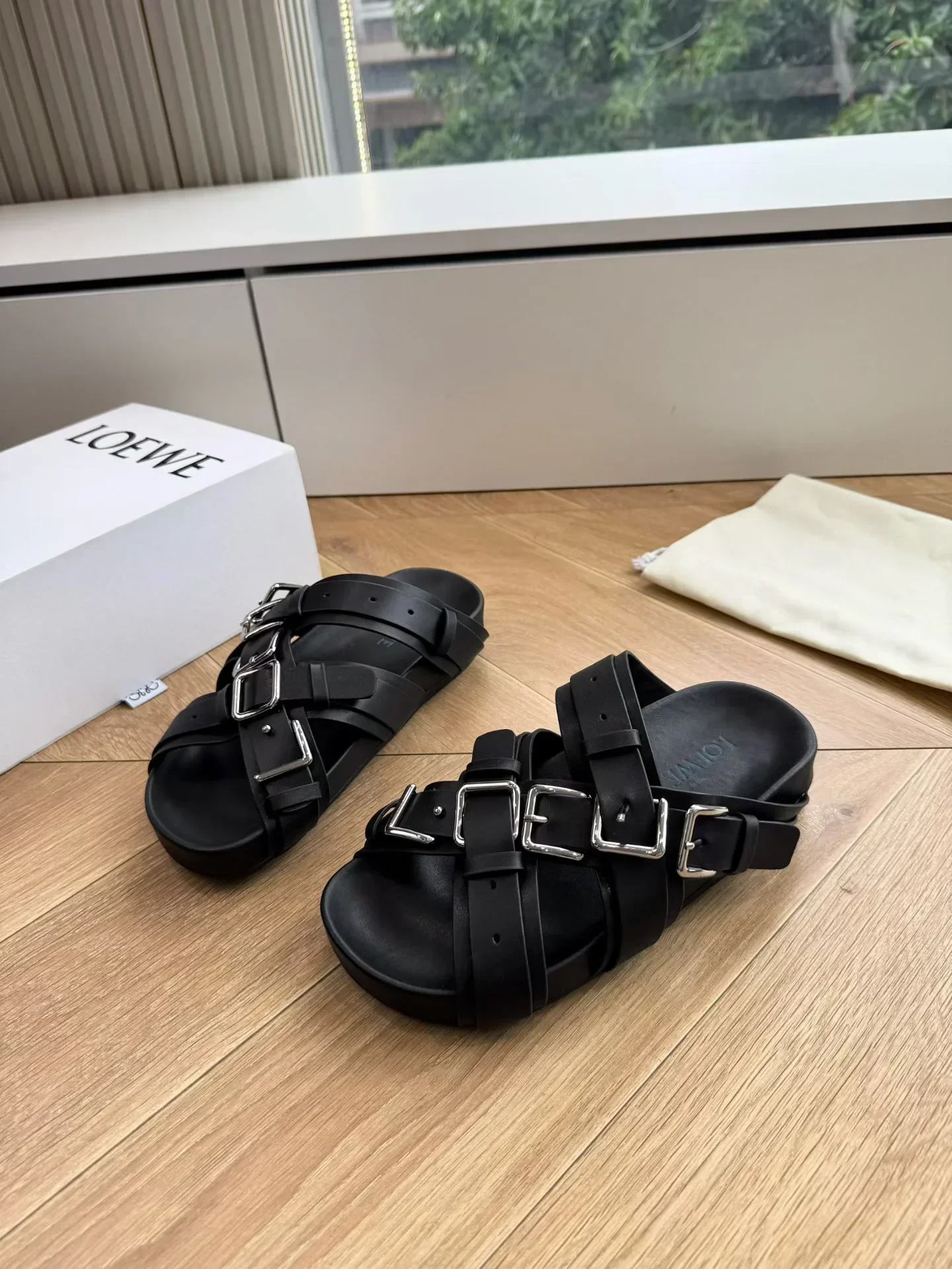 LOEWE Sandals & Mules Calfskin (Black) EU35-40 B40202607050392 - Image 2