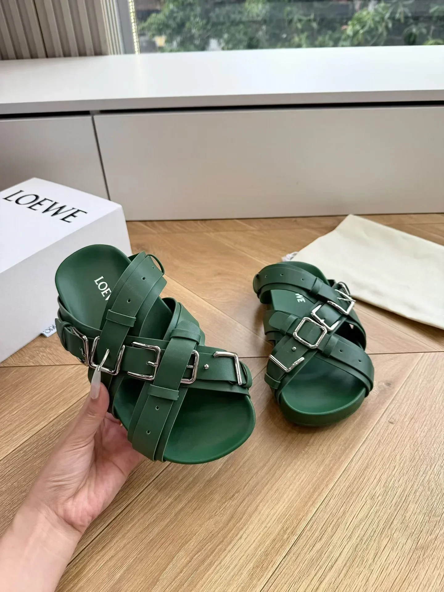 LOEWE Sandals & Mules Calfskin (Green) EU35-40 B40202607050393 - Image 4