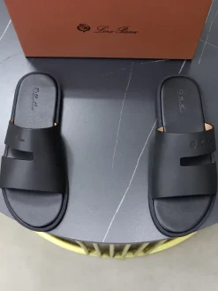 LORO PIANA Slides & Slippers Smooth Leather (Black) EU38-44 A20202607050644