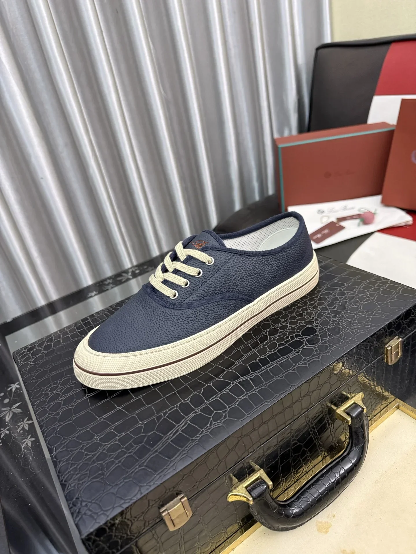 LORO PIANA Sneakers & Trainers Grained Leather (Navy Blue-White) EU38-44 B40202607051099