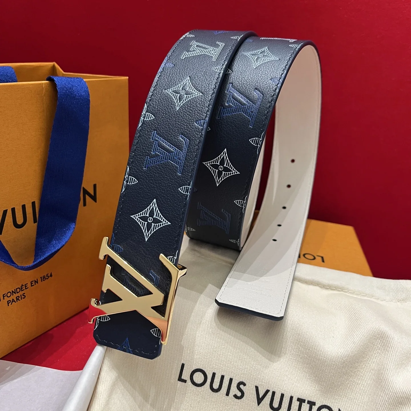 LV Belts Calfskin 4cm Width B80202607050540 - Image 9