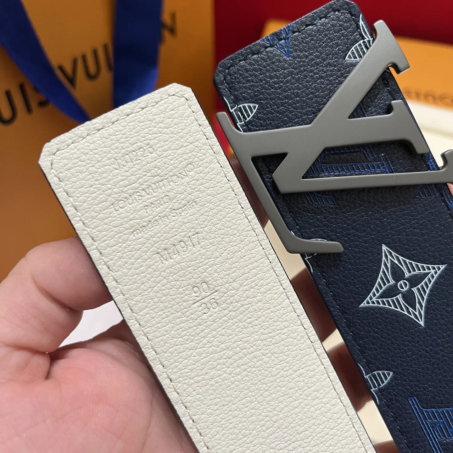 LV Belts Calfskin Leather 4cm Width B80202607050539 - Image 2