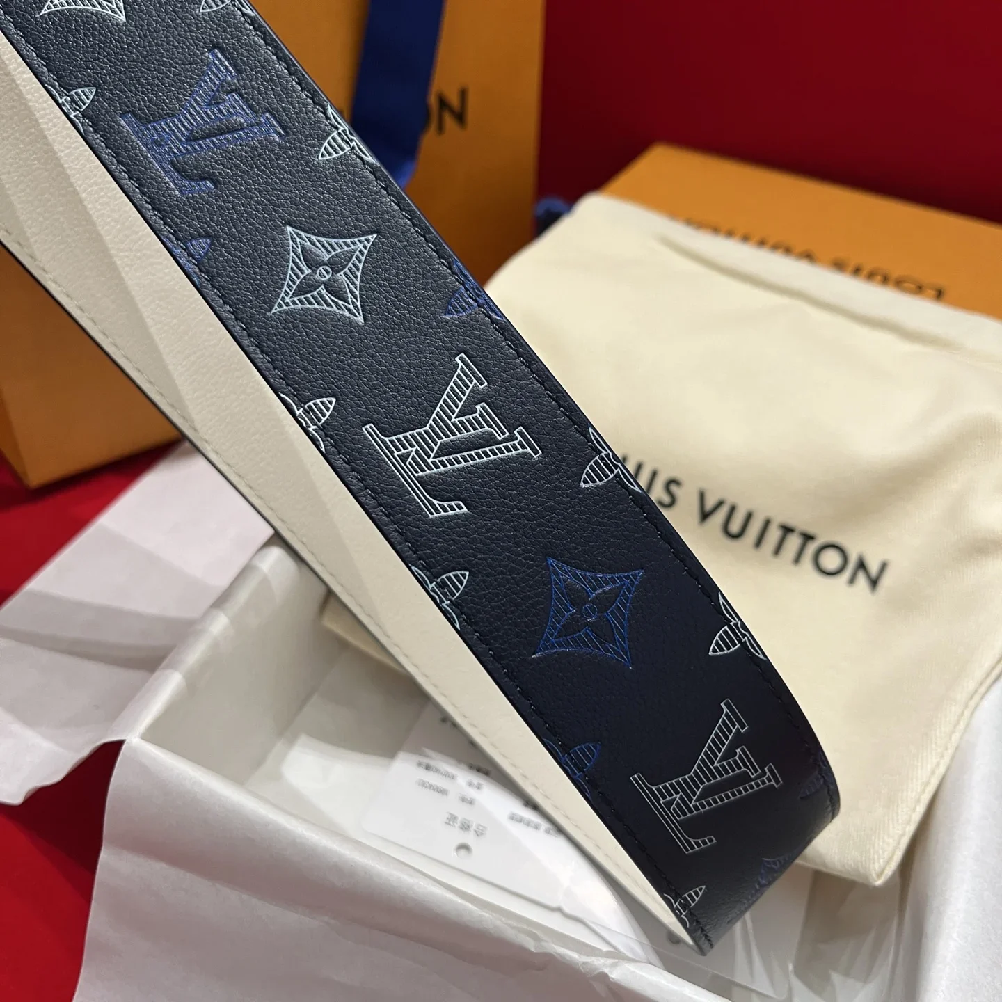 LV Belts Calfskin Leather 4cm Width B80202607050539 - Image 4