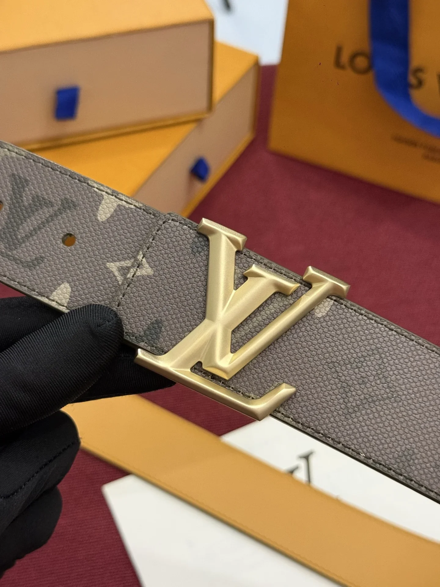LV Belts Canvas Leather A60202607050527