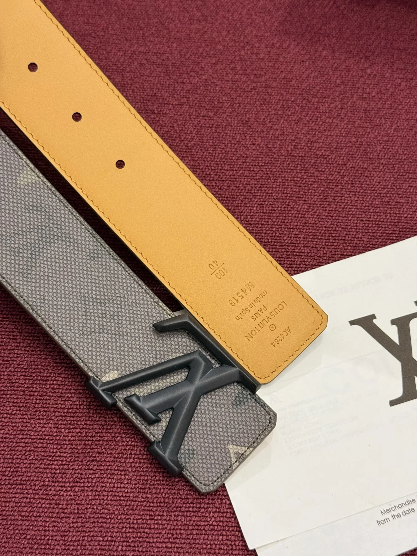 LV Belts Leather A60202607050524 - Image 3
