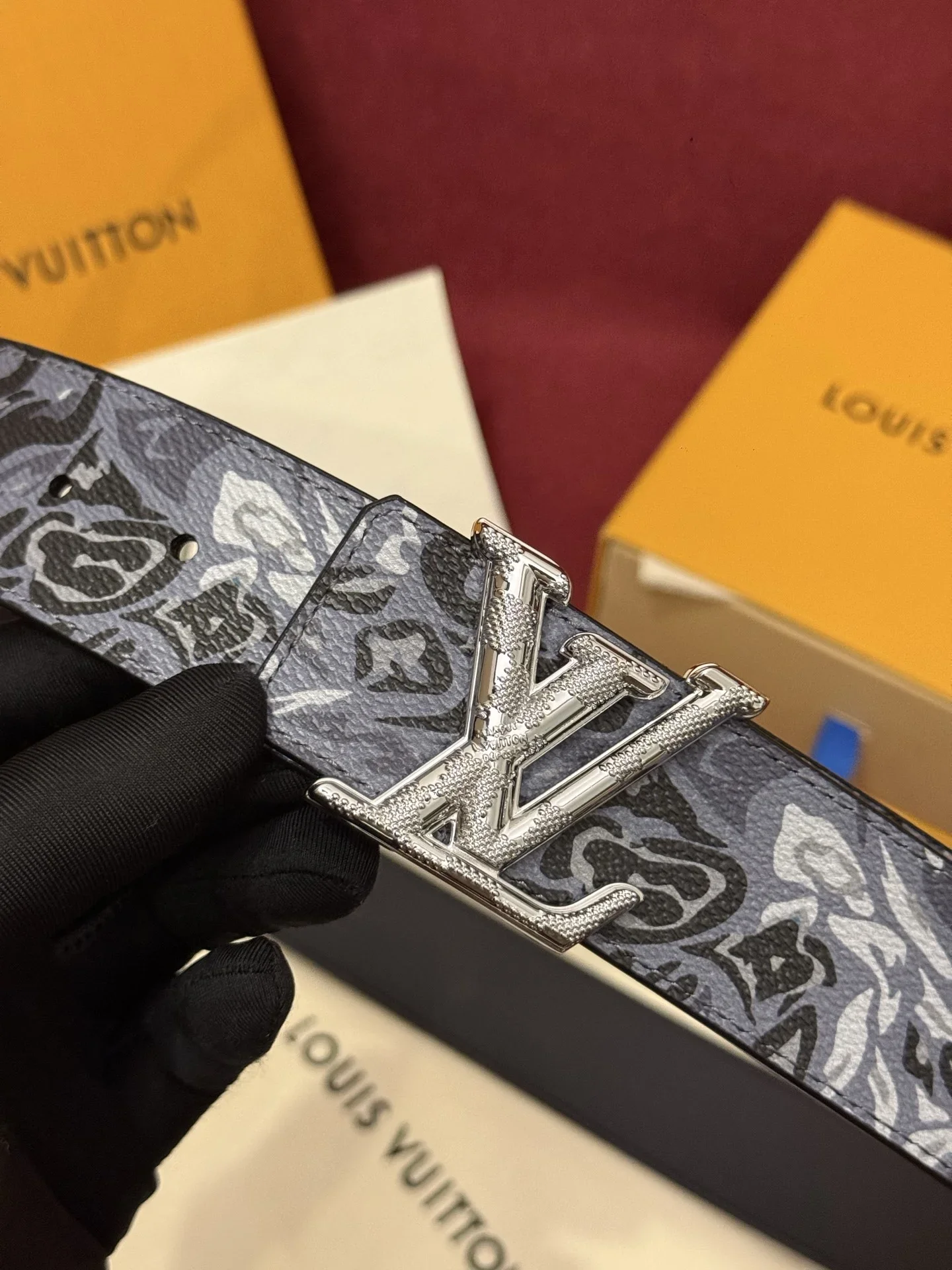 LV Belts Leather A60202607050531