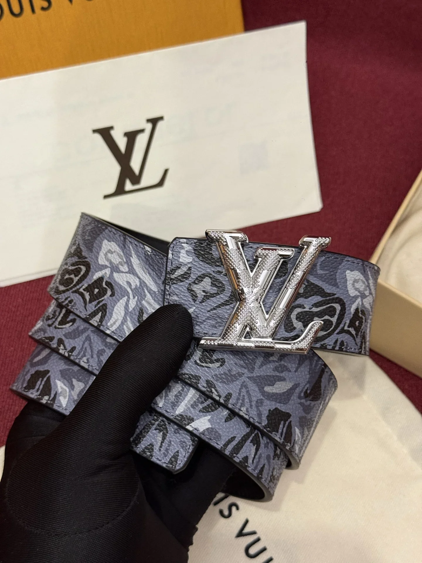 LV Belts Leather A60202607050531 - Image 5