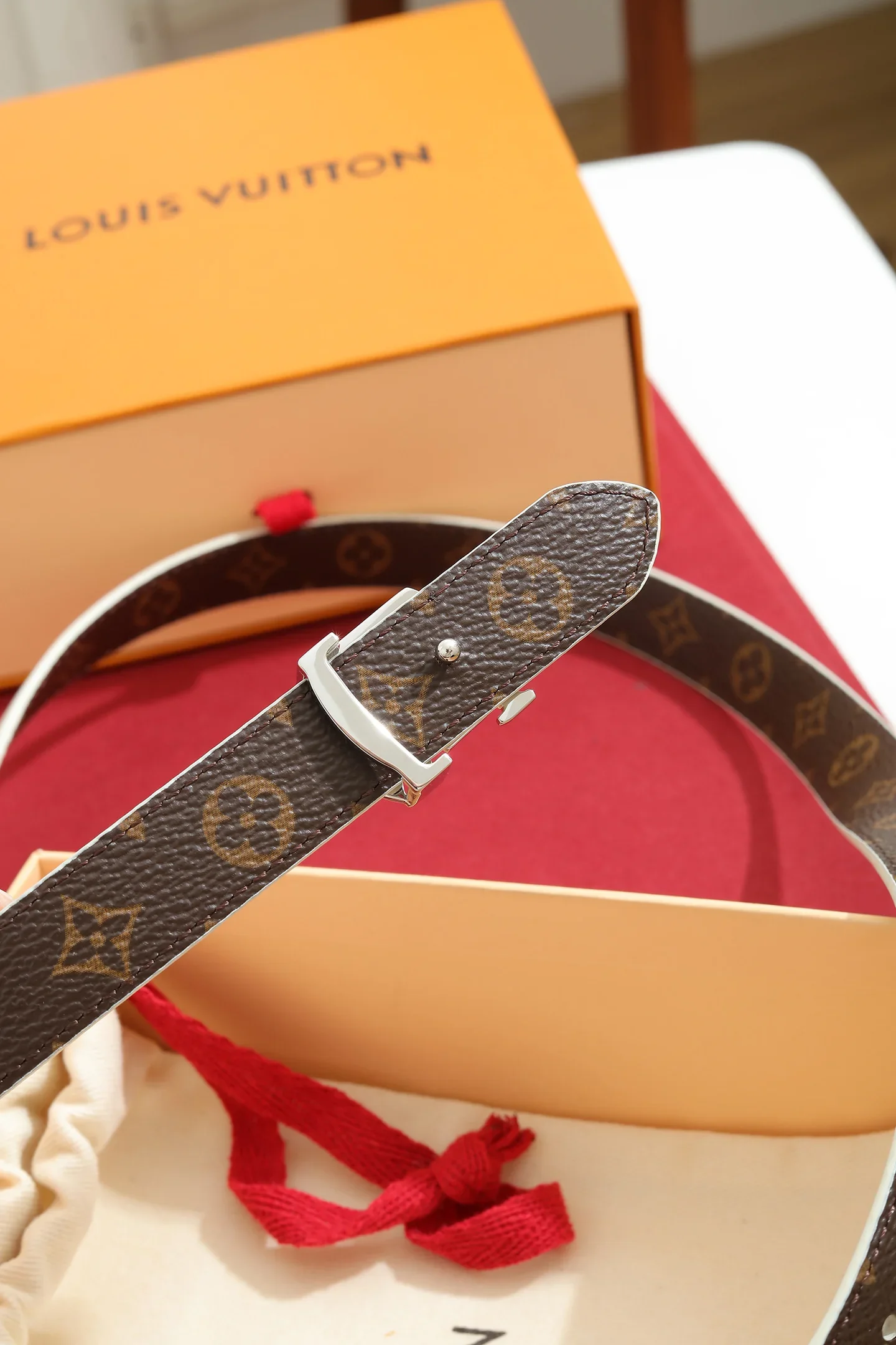 LV Belts Leather & Canvas A80202607050530