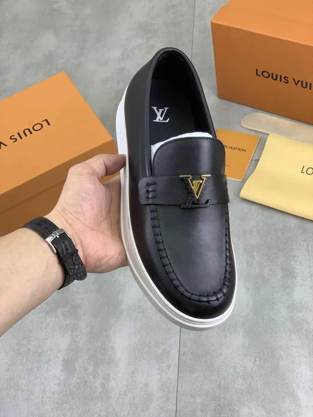 LV Flats & Loafers Calf Leather (Black-White) EU38-44 B71202607051349