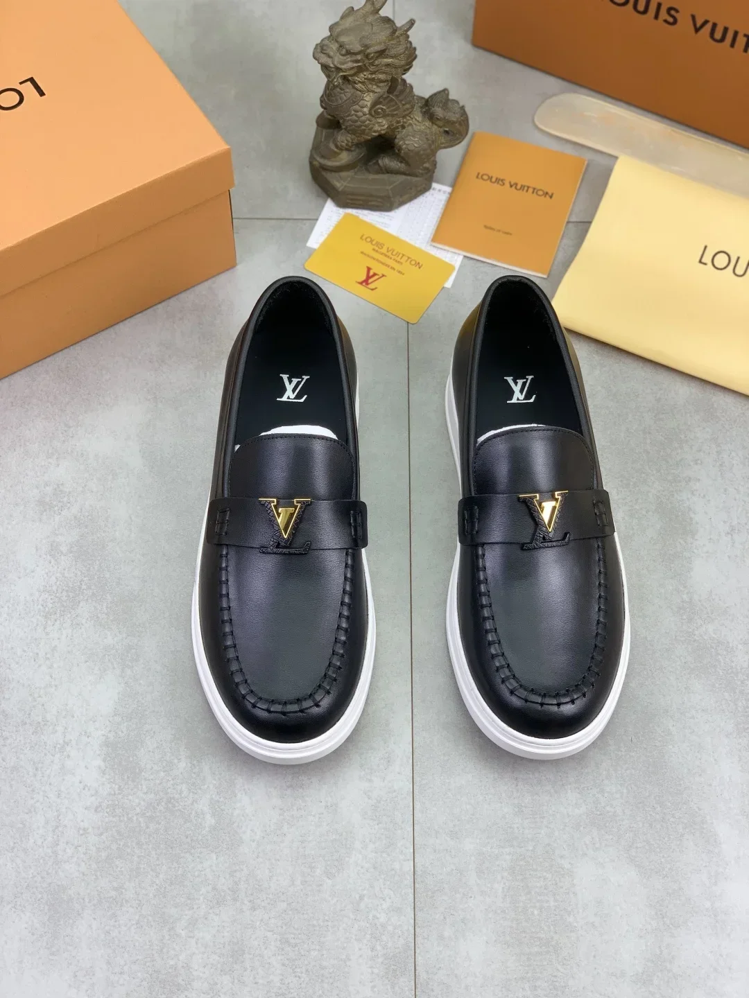 LV Flats & Loafers Calf Leather (Black-White) EU38-44 B71202607051349 - Image 2