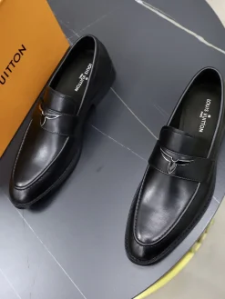 Alternative view of LV Formal Shoes Calfskin Leather (Black) EU39-44 B50202607051156