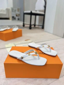 LV Slides & Slippers Leather (White-Gold) B20202607050911